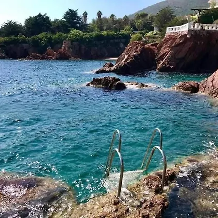 Piscine Chauffee A Debordement Au Cap De L'esterel ! Entre Theoule Et Saint-raphael Le Trayas