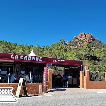 Piscine Chauffee A Debordement Au Cap De L'esterel ! Entre Theoule Et Saint-raphael Апартаменты